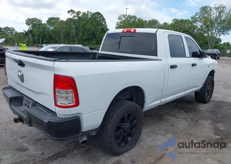 2022 Ram 2500 Tradesman 4X4 6'4 Box z USA, uszkodzony, nr VIN 3C6UR5CLXNG221366